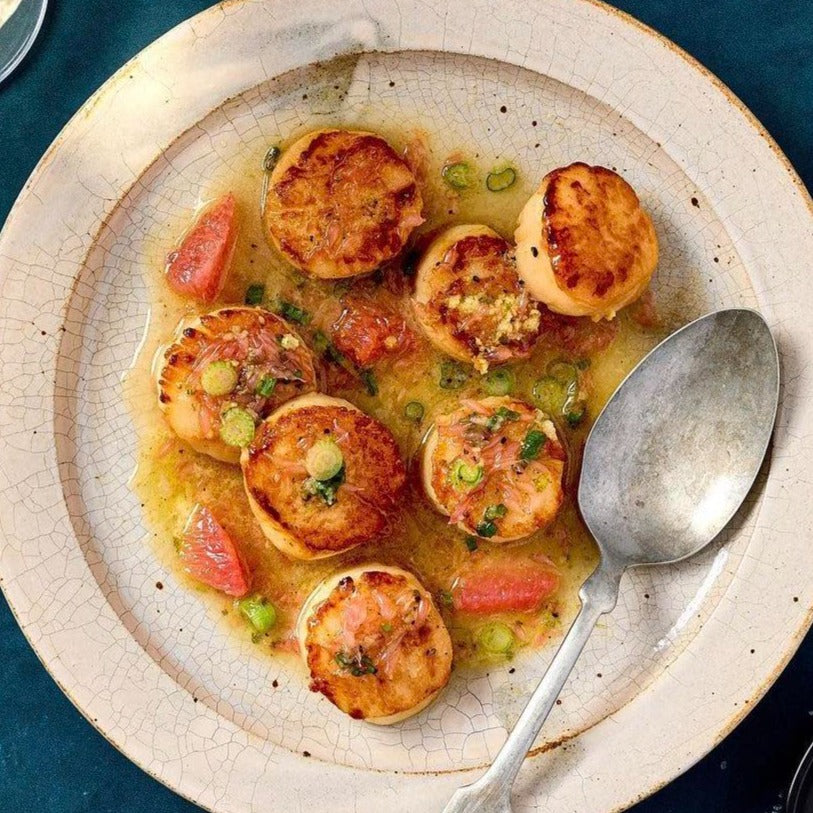 Jumbo Sea Scallops (1 lb, U-15) — Sushi-Grade, Dry-Packed